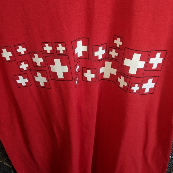 *New* Swiss Cross Red T Shirt Large - Picture 2 of 3